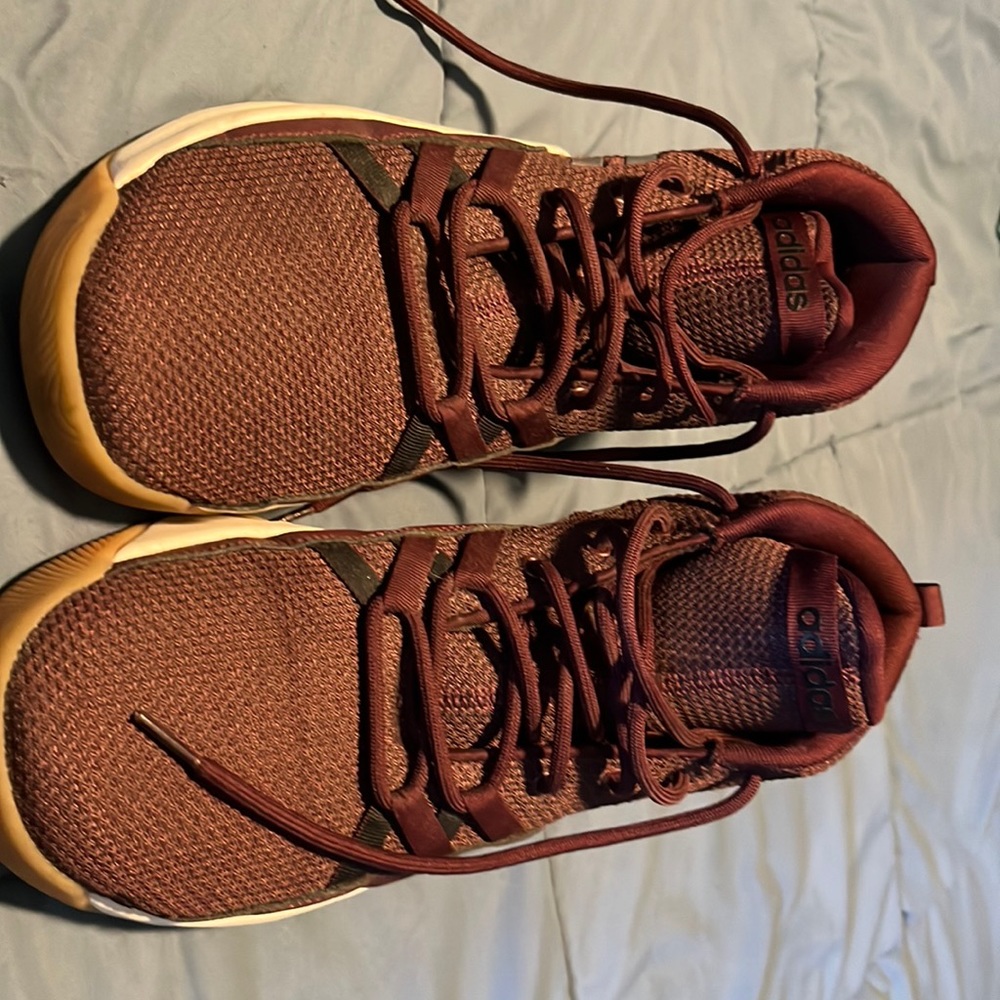 Adidas Cloudfoam Maroon High-stop Sneakers